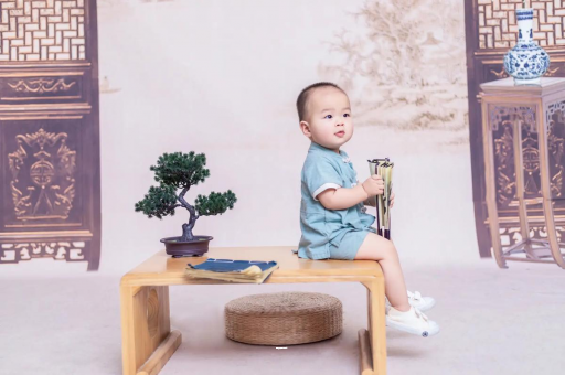 开平宝宝打喷嚏流清水鼻涕